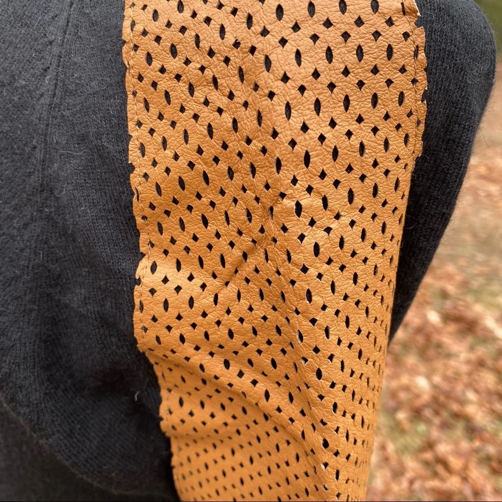 NEIMAN MARCUS SWEATER BOAT NECK BLACK TAN LEATHER SLEEVES Size S